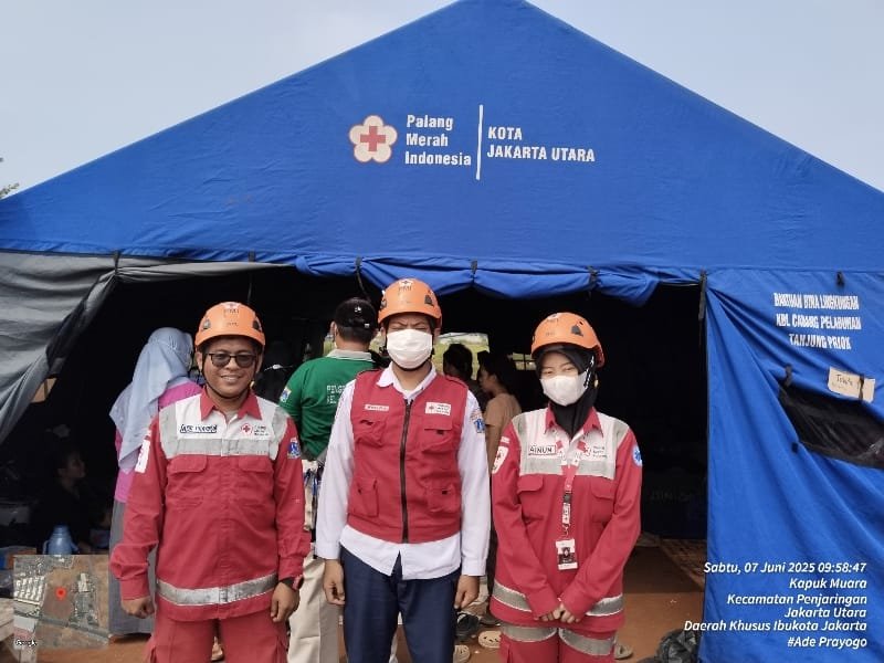 PMI Jakarta Utara Kerahkan 27 Relawan Tangani Kebakaran Kapuk Muara, 3.200 Jiwa Mengungsi - Teropongrakyat.co