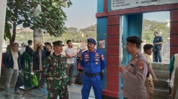 Polres Kepulauan Seribu Bersama TNI dan Instansi Terkait Amankan Keberangkatan Wisatawan di Dermaga Marina Ancol