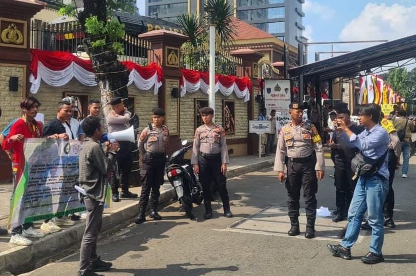 Mahasiswa Desak Kapolri Copot Kapolda Maluku, Tuntut Hentikan Tambang Ilegal di Gunung Botak - Teropongrakyat.co