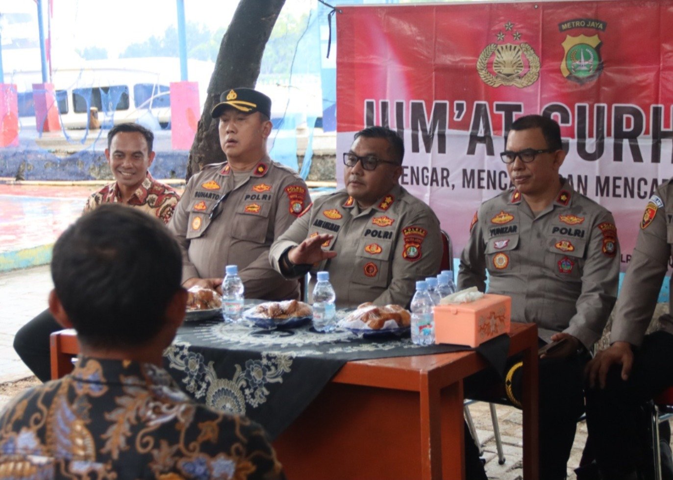 Kapolres Kepulauan Seribu Gelar Jumat Curhat di Pulau Untung Jawa, Warga Diajak Aktif Jaga Kamtibmas