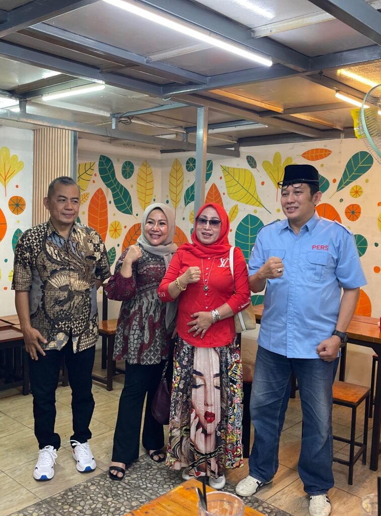 Portal Berita Indonesia dan Dunia Terkini Hari Ini, Update Harian Terbaru, Terlengkap, Tajam, Aktual dan Berimbang. Kantor Baru, Semangat Baru: Updaterkini.id Gelar Tasyakuran dan Ulang Tahun CEO Massaniah - Teropong Rakyat