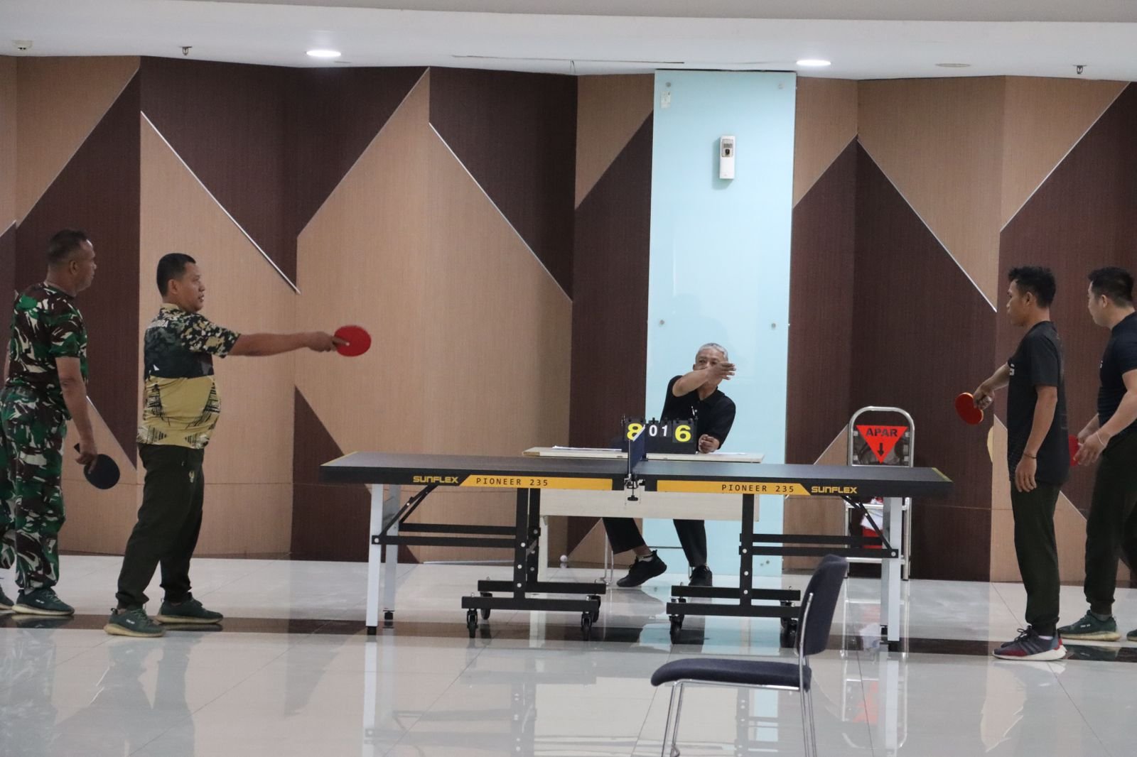 Sinergi dan Semangat Bhayangkara: Polres Pelabuhan Tanjung Priok Gelar Lomba Tenis Meja HUT ke-79 - Teropongrakyat.co