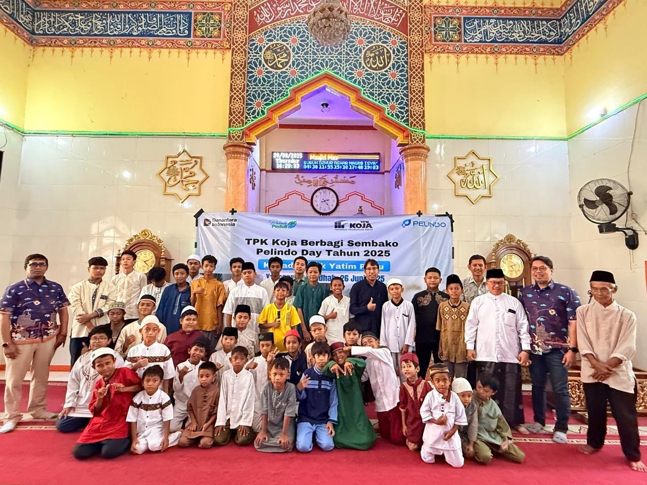 TPK KOJA Hadir Membawa Senyum Untuk 100 Anak Yatim Di Yayasan AR RAUDHAH Dalam Rangkaian Pelindo Day 2025 - Teropongrakyat.co