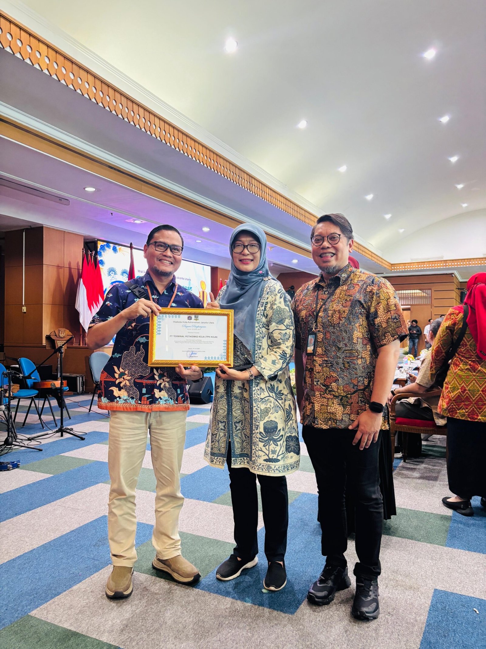 TPK Koja Terima Penghargaan dari Walikota Jakarta Utara atas Inisiatif Penurunan Stunting Melalui Program Pos Gizi Kepiting Baja - Teropongrakyat.co