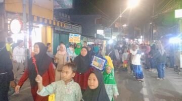 Warga Cempaka Baru Gelar Pawai Obor di Malam Tahun Baru Islam 1447 H/2025
