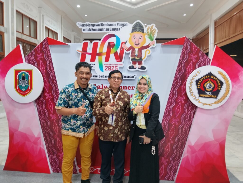 Portal Berita Indonesia dan Dunia Terkini Hari Ini, Update Harian Terbaru, Terlengkap, Tajam, Aktual dan Berimbang. Kasus Dihentikan, Ketua Umum PWI Pusat Pikir-pikir Tempuh Jalur Hukum - Teropong Rakyat