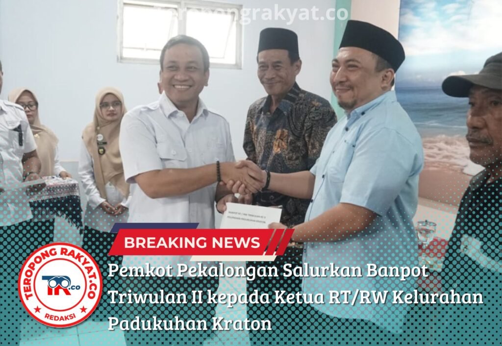 Portal Berita Indonesia dan Dunia Terkini Hari Ini, Update Harian Terbaru, Terlengkap, Tajam, Aktual dan Berimbang. Pemkot Pekalongan Salurkan Banpot Triwulan II kepada Ketua RT/RW Kelurahan Padukuhan Kraton - Teropong Rakyat