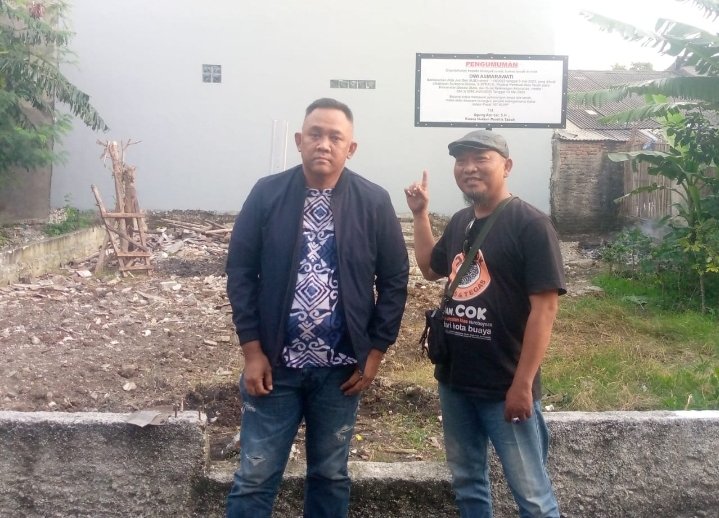 Portal Berita Indonesia dan Dunia Terkini Hari Ini, Update Harian Terbaru, Terlengkap, Tajam, Aktual dan Berimbang. Diduga Kecamatan Bekasi Utara Lalai Dalam Penerbitan Surat Akte Jual Beli Di Tanah Bersertifikat, Ada Apakah? - Teropongrakyat.co