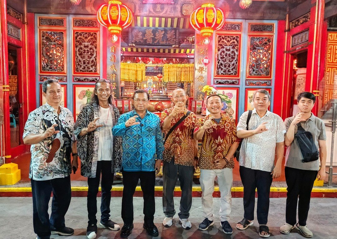 Kang Hero Bersama Warga Berbagi Kebahagiaan Dalam Rangka Festival Milm Kampung 2025