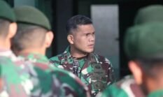 Danyonbekang 1 Kostrad Gelar Jam Komandan Dengan Berbagi Kebahagiaan Berikan Tali Asih dan Seragam Olahraga kepada Prajurit