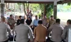 Kapolres Kepulauan Seribu Gelar Jumat Curhat di Pulau Tidung, Serap Aspirasi dan Ajak Warga Jaga Kamtibmas