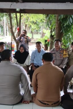 Kapolres Kepulauan Seribu Gelar Jumat Curhat di Pulau Tidung, Serap Aspirasi dan Ajak Warga Jaga Kamtibmas