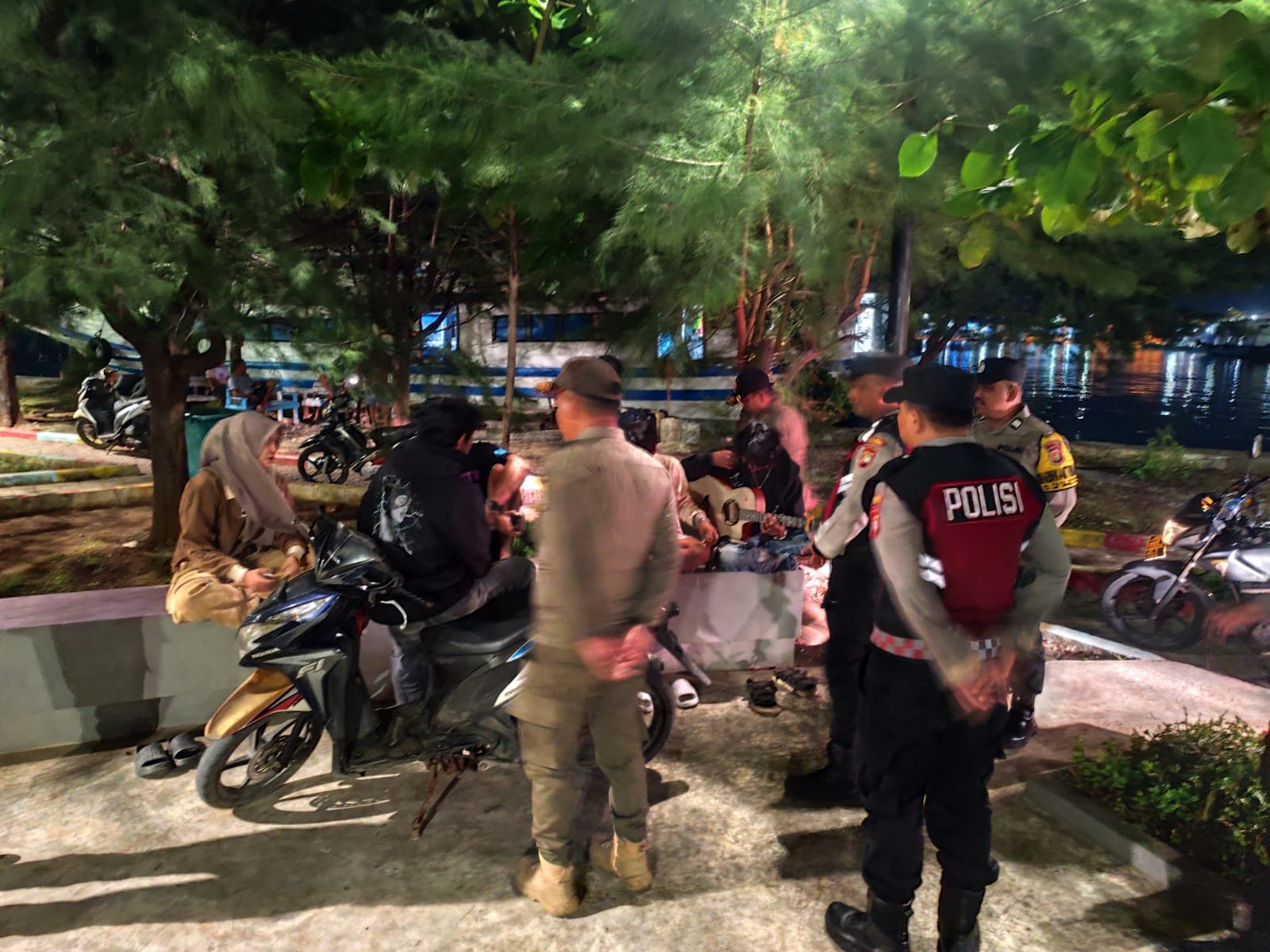 Patroli Malam Perintis Presisi Polsek Kepulauan Seribu Utara Antisipasi Tawuran, Premanisme, dan Judi Online