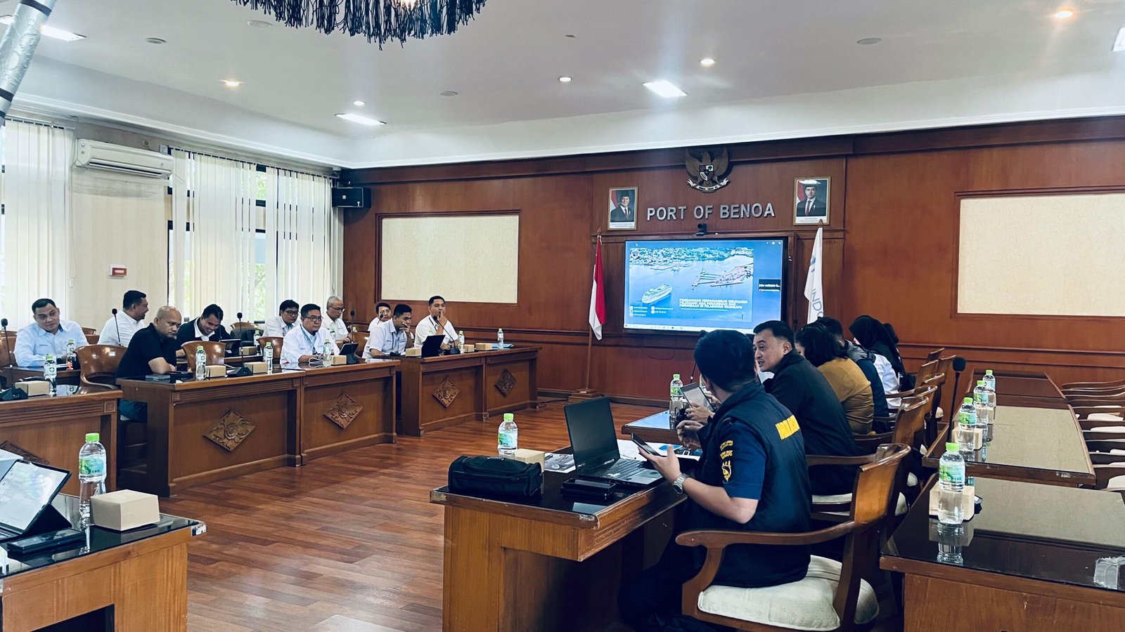 Demi Ekonomi Sumba: KSOP Waingapu dan Pelindo Perkuat Layanan Pemanduan Kapal - Teropong Rakyat