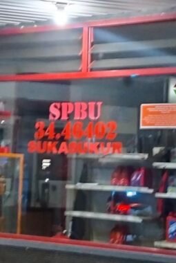 Diduga Lakukan Penimbunan Pertalite, Wartawan dan LSM Amankan Temuan ke Polres Tasikmalaya