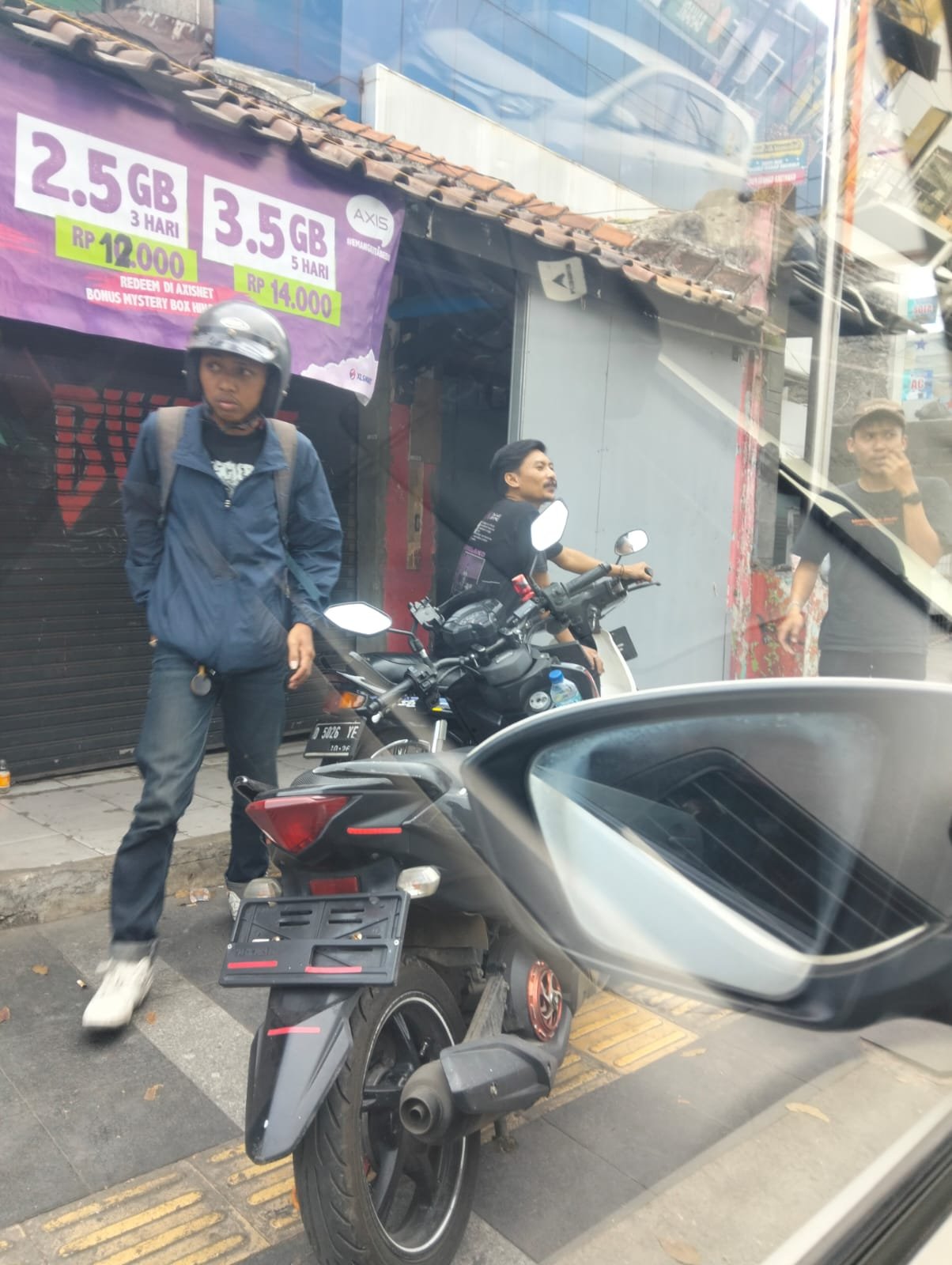 Toko Obat Diduga Edarkan Obat Terlarang di Cibaduyut, Bandung: Warga Resah, APH Diduga Pasif