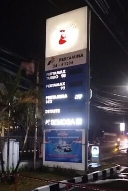 Diduga Gelapkan BBM Subsidi, Mobil Espass Bermuatan Jeriken Diamankan di SPBU Cianjur