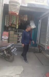 Warung di Marunda Diduga Jual Miras Ilegal Tanpa Batasan Usia, Diduga Dibekingi Oknum Wartawan - Teropong Rakyat