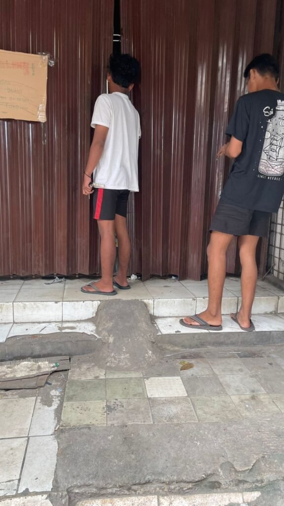 Menelisik Tiap Langkah Peredaran Obat Keras di Kota Bekasi, APH Tutup Mata. Inilah ATM Berjalan Oknum Berseragam - Teropong Rakyat