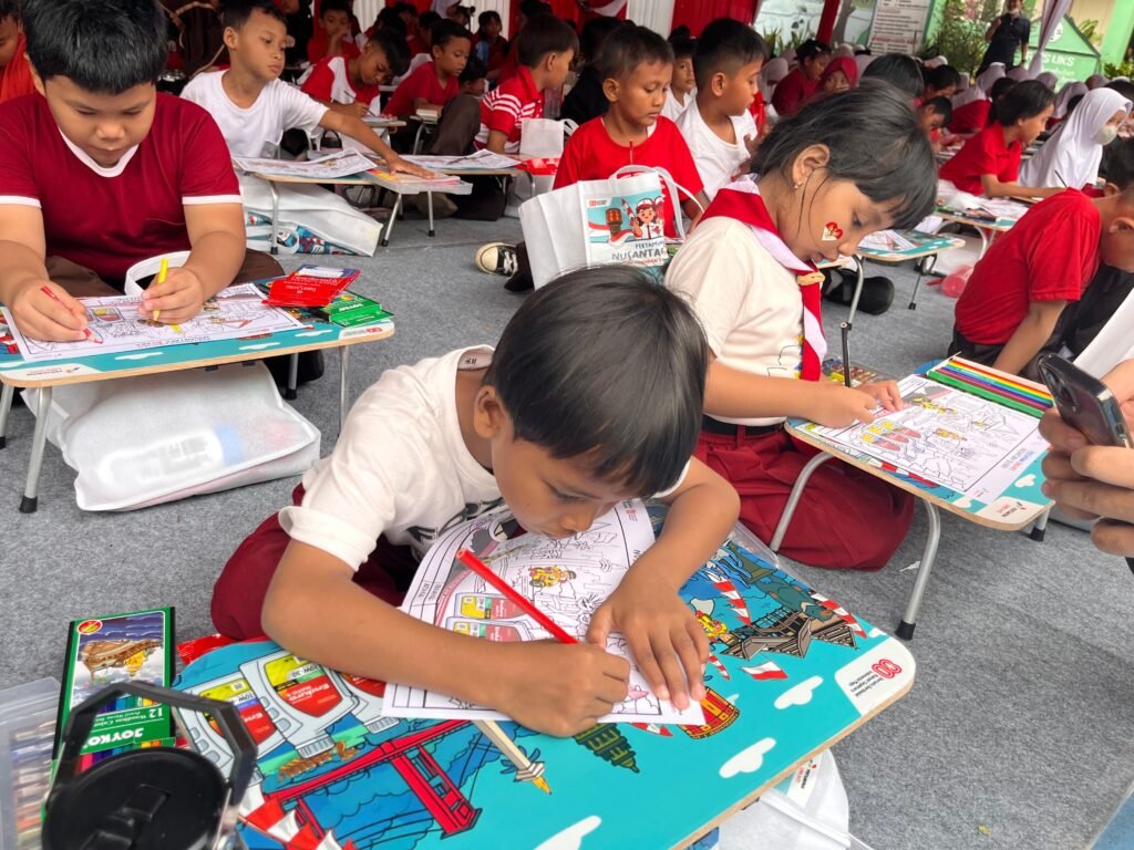 Antusiasme Para Peserta Lomba Mewarnai