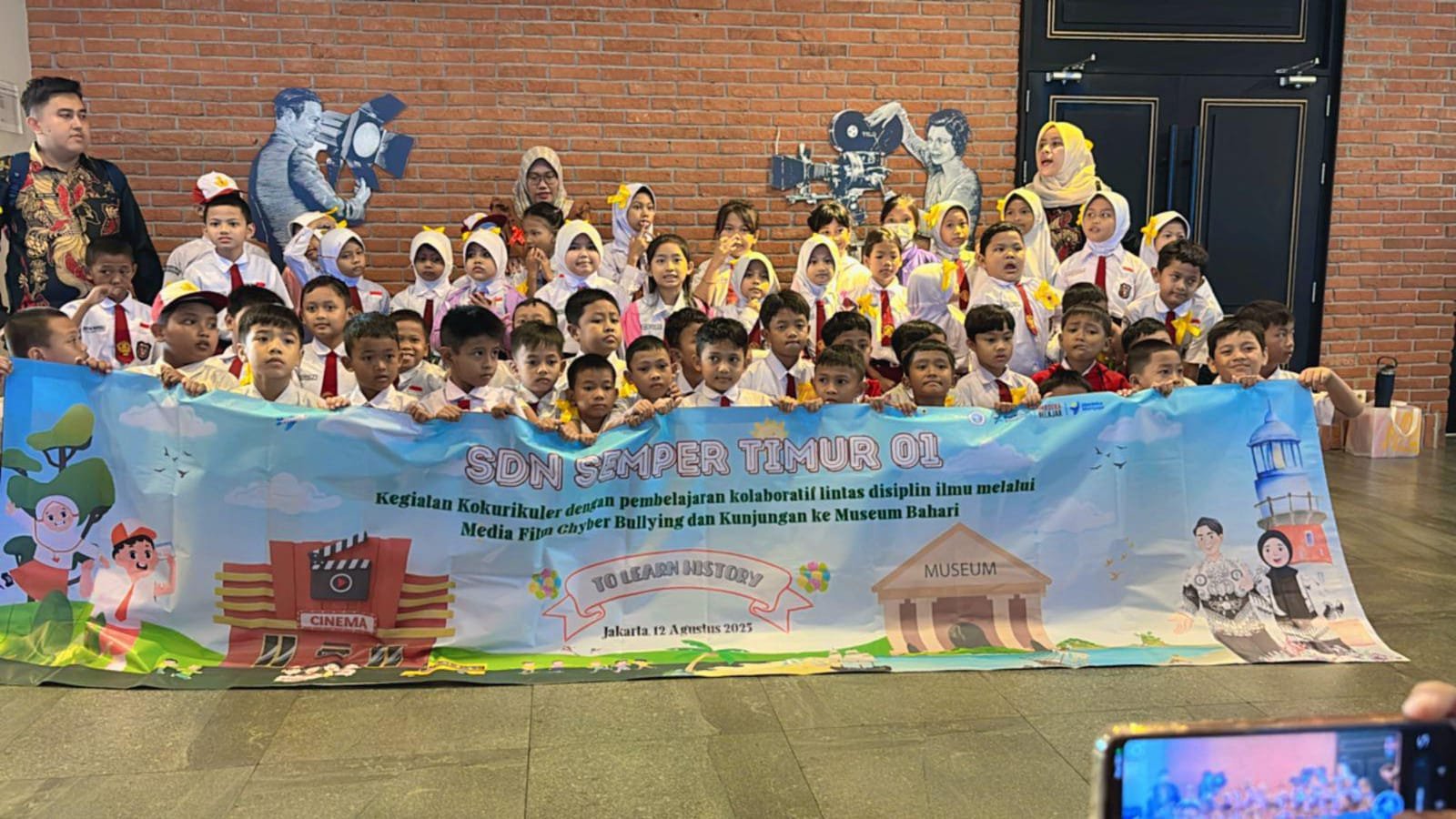 SDN Semper Timur 01 Gelar Outing Class: Edukasi Anti-Cyber Bullying dan Wisata Sejarah ke Museum Bahari