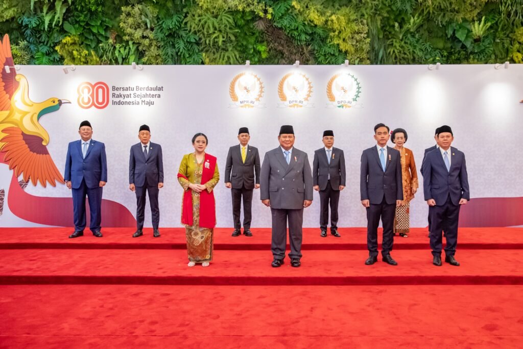 Di Hadapan Prabowo, Puan Sebut DPR Akan Tegur Menteri yang Tak Tunjukkan Kinerja Searah Kebijakan Presiden - Teropong Rakyat
