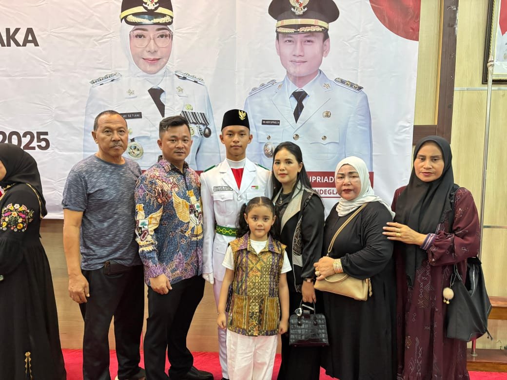 HUT Ke-80 RI, Siswa SMA Presiden 2 Tanjung Lesung, Christian Permana Terpilih Sebagai Pengibar Bendera - Teropong Rakyat