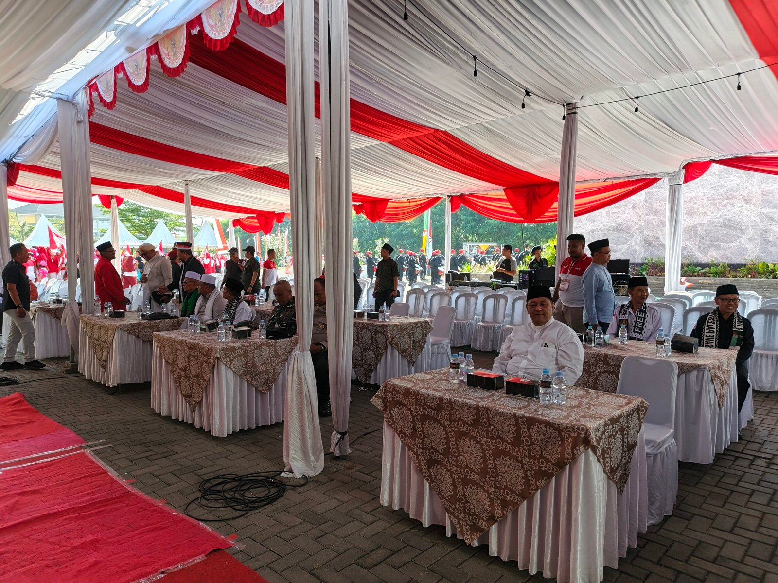 Kirab Merah Putih & Dzikir Kebangsaan Semarakkan HUT RI ke-80 di Rusunawa Nagrak oleh IMSI dan GPS - Teropong Rakyat