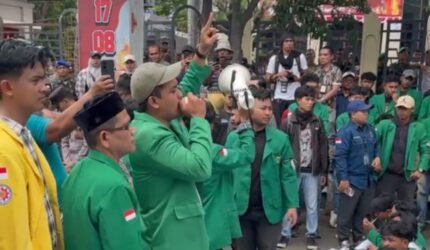Mahasiswa Pase Sindir Istri Pejabat Pemko Lhokseumawe Bergaya Hedon - Teropong Rakyat