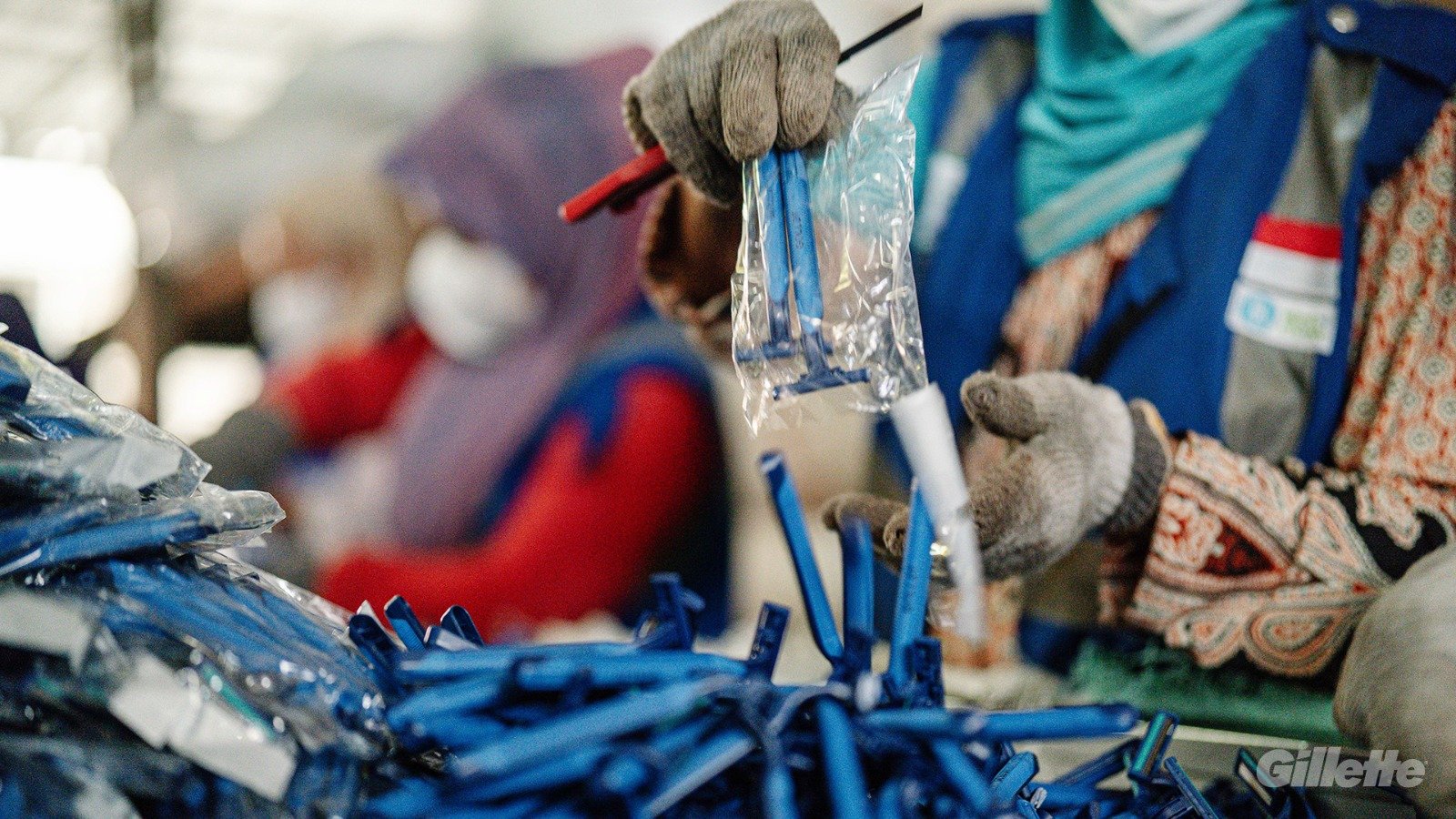 Operasi Gabungan: 1,5 Juta Pisau Cukur Palsu Dimusnahkan, Gillette Pastikan Keaslian Produk - Teropong Rakyat