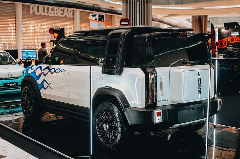 Portal Berita Indonesia dan Dunia Terkini Hari Ini, Update Harian Terbaru, Terlengkap, Tajam, Aktual dan Berimbang. Chery J6 Mahkarya Cellos ZXZ Resmi Bakal Jadi Supergiveaway Pada Ajang IMX 2025 - Teropong Rakyat