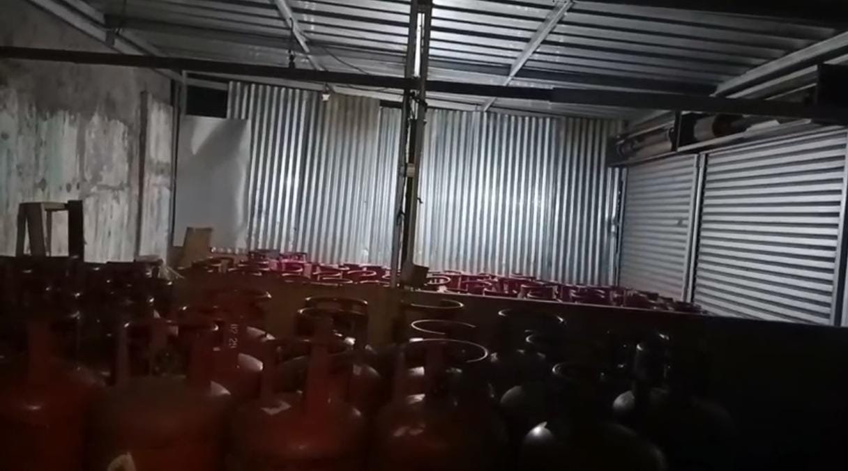 Polsek Pondok Gede Gerebek Penyelewengan Gas Subsidi, Warga Apresiasi Tindakan Polisi - Teropong Rakyat