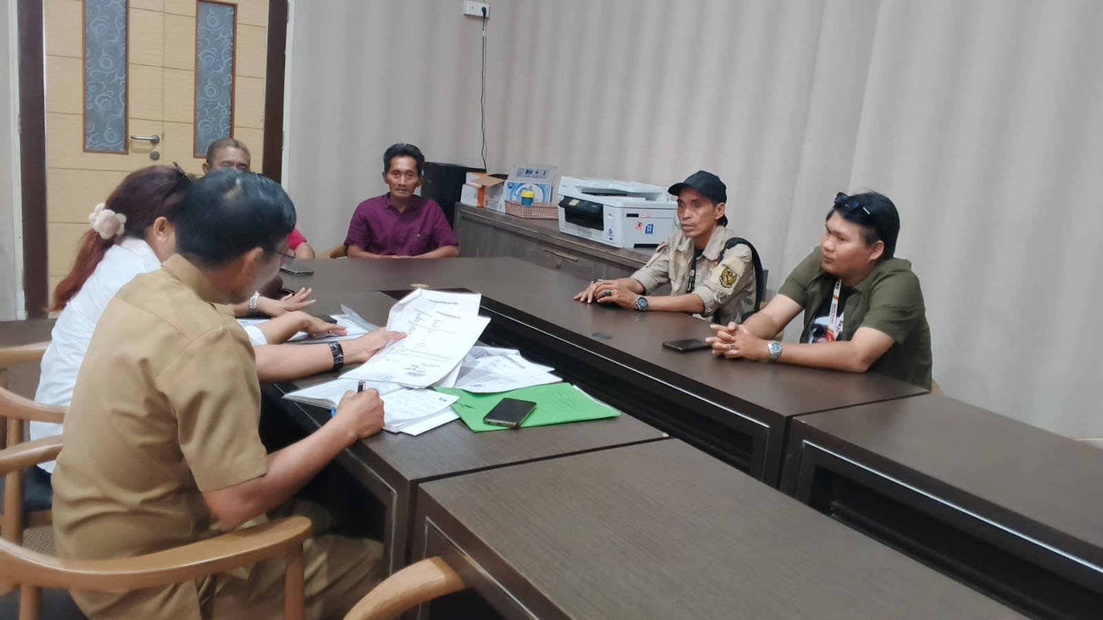 Warga Tepian Langsat Sampaikan Keluhan ke DLH Kutai Timur, Kebun Sawit Terendam Lumpur