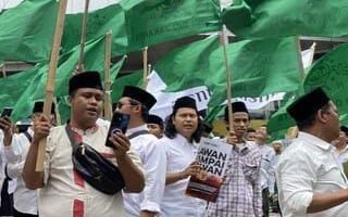 Ribuan Santri Geruduk Gedung Trans7, Protes Tayangan yang Dinilai Lecehkan Pesantren