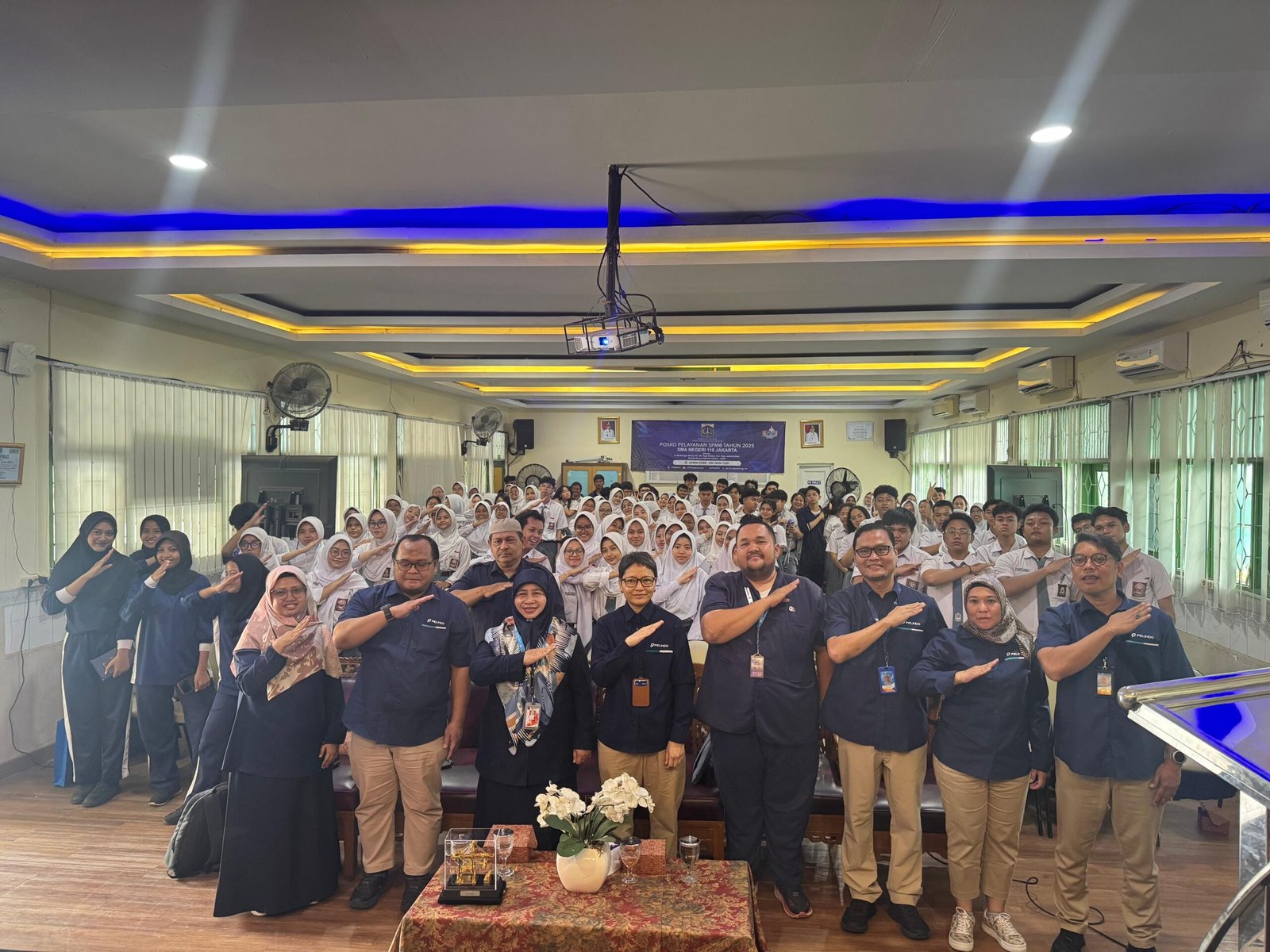 TPK Koja Inspirasi Generasi Muda Lewat Program Pelindo Mengajar di SMAN 110 Jakarta - Teropong Rakyat