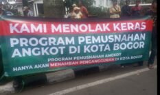 Demo Sopir Angkot Tolak Program Pemusnahan di Balai Kota Bogor Sebabkan Kemacetan Parah
