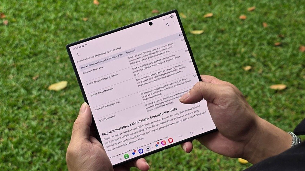 Portal Berita Indonesia dan Dunia Terkini Hari Ini, Update Harian Terbaru, Terlengkap, Tajam, Aktual dan Berimbang. Sinergi Galaxy AI dan Gemini Jadikan Galaxy Z Series Partner Cerdas Profesional Modern