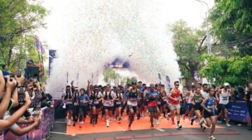 Ribuan Pelari Memeriahkan Raya Run Surabaya