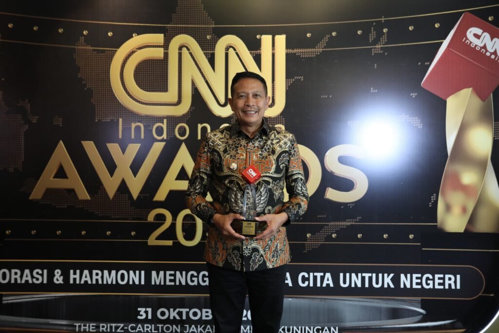 Portal Berita Indonesia dan Dunia Terkini Hari Ini, Update Harian Terbaru, Terlengkap, Tajam, Aktual dan Berimbang. Kota Malang Raih Penghargaan Nasional Berkat Program 1.000 Event - Teropong Rakyat