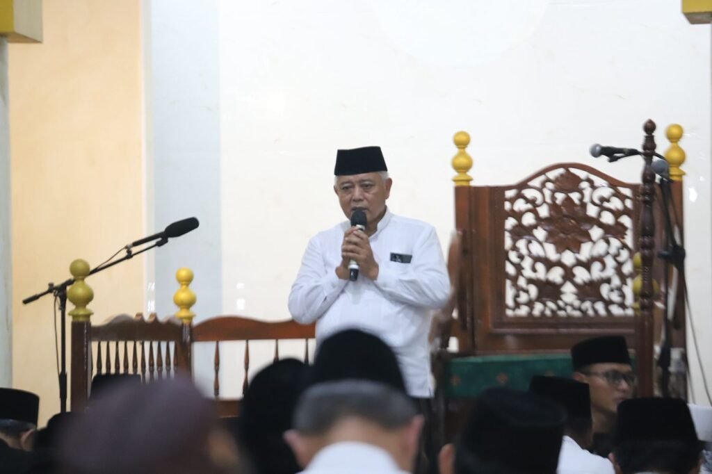 Portal Berita Indonesia dan Dunia Terkini Hari Ini, Update Harian Terbaru, Terlengkap, Tajam, Aktual dan Berimbang. Program Suling Masuk Tahap Evaluasi IGA Awards, Bupati Malang Pimpin Safari Subuh di Lawang - Teropong Rakyat