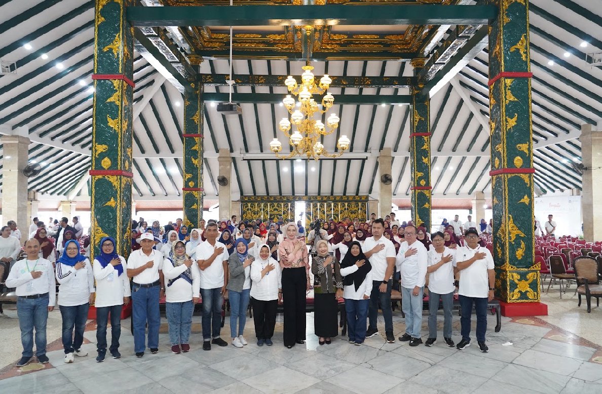 Wabup Malang Tegaskan Komitmen Sejahterakan Nakes di Puncak HKN ke-61