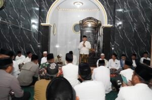 Bupati Malang Ajak Warga Desa Bocek Perkuat Kegotongroyongan Lewat Safari Subuh Keliling Putaran ke-133 - Teropong Rakyat