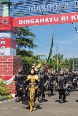 Semarak Harmoni di Kabupaten Making : Kodim 0818 Gelar Piala Bergilir Kanjuruhan Drumcorps Symphony