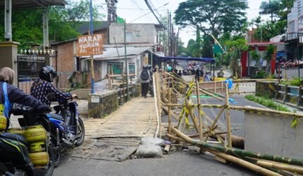 Pembangunan Jembatan Bailey Sonokembang Dimulai, Pastikan Akses Warga Kembali Normal - Teropong Rakyat