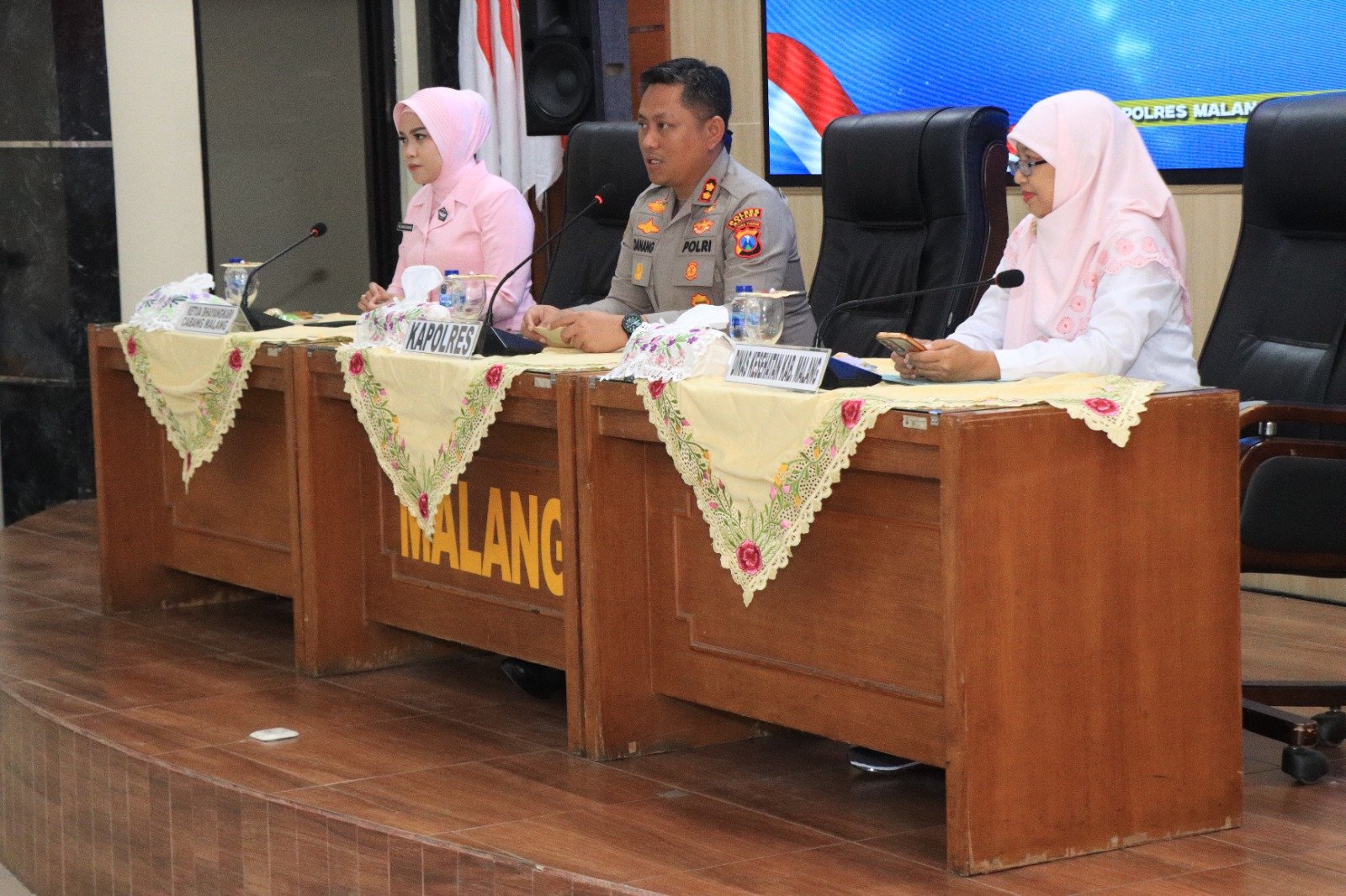 Polres Malang Gelar Tes Kesehatan dan Pelatihan Keamanan Pangan bagi Relawan SPPG Polri