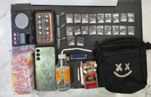 Portal Berita Indonesia dan Dunia Terkini Hari Ini, Update Harian Terbaru, Terlengkap, Tajam, Aktual dan Berimbang. Polres Malang Tangkap Pengedar Sabu di Kromengan, Sita 20 Poket Siap Edar - Teropong Rakyat