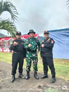 Portal Berita Indonesia dan Dunia Terkini Hari Ini, Update Harian Terbaru, Terlengkap, Tajam, Aktual dan Berimbang. Senkom Kabupaten Malang Turut Sukseskan Penutupan TMMD ke-126 di Lebakharjo - Teropong Rakyat