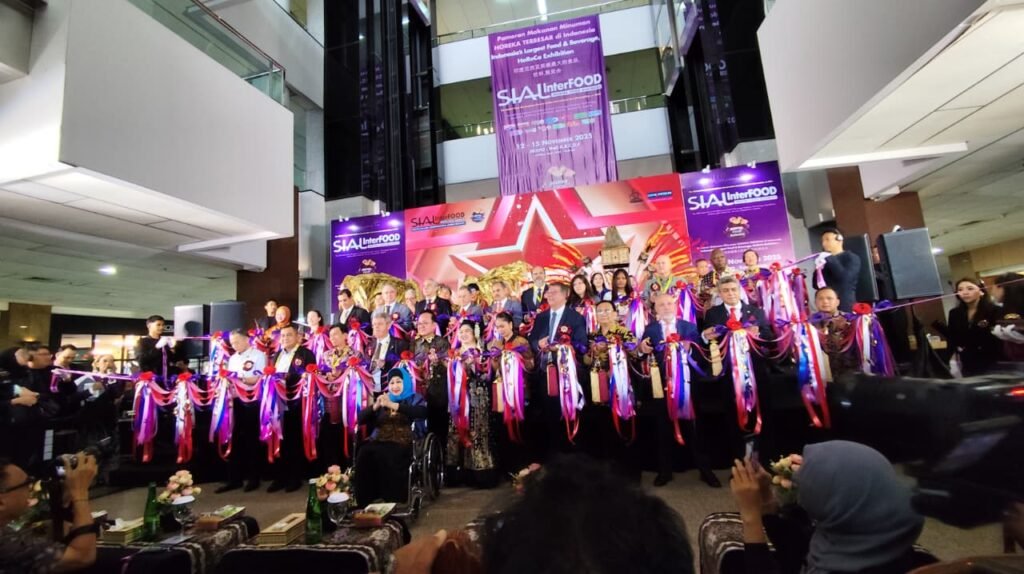 Portal Berita Indonesia dan Dunia Terkini Hari Ini, Update Harian Terbaru, Terlengkap, Tajam, Aktual dan Berimbang. Pameran Internasional SIAL InterFOOD 2025 Angkat Potensi F&B Nasional ke Panggung Dunia - Teropong Rakyat