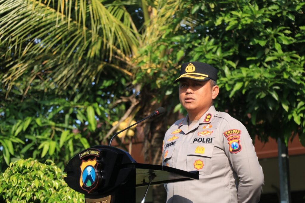 Portal Berita Indonesia dan Dunia Terkini Hari Ini, Update Harian Terbaru, Terlengkap, Tajam, Aktual dan Berimbang. Operasi Zebra Semeru 2025 Dimulai, Polres Malang Siapkan ETLE hingga Tilang Manual - Teropong Rakyat