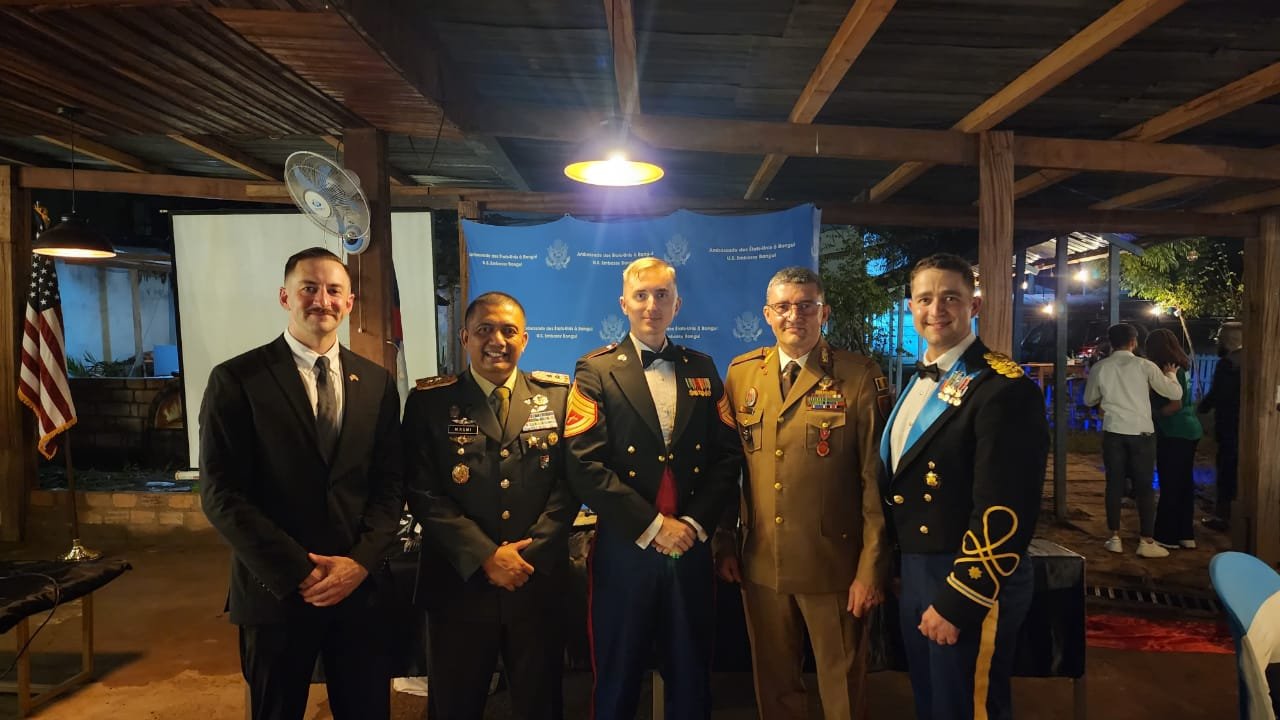 Portal Berita Indonesia dan Dunia Terkini Hari Ini, Update Harian Terbaru, Terlengkap, Tajam, Aktual dan Berimbang. Sinergi Pasukan Penjaga Perdamaian, Mayjend TNI Maychel Asmi Hadiri 250th Hari Jadi Korps Marinir AS - Teropong Rakyat